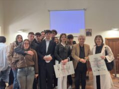 Il Liceo Fermi protagonista del “Dantedì” ad Aversa: studenti tra tradizione e innovazione